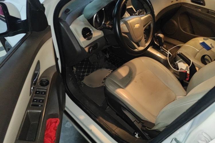 Used Chevrolet Cruze 2015 1.5L Classic SE AT Driver Seat