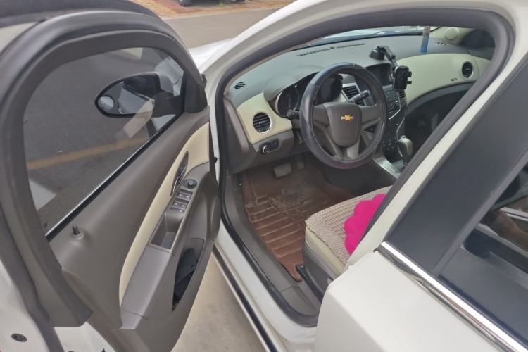 Used Chevrolet Cruze 2015 1.5L Classic SE AT Driver Seat