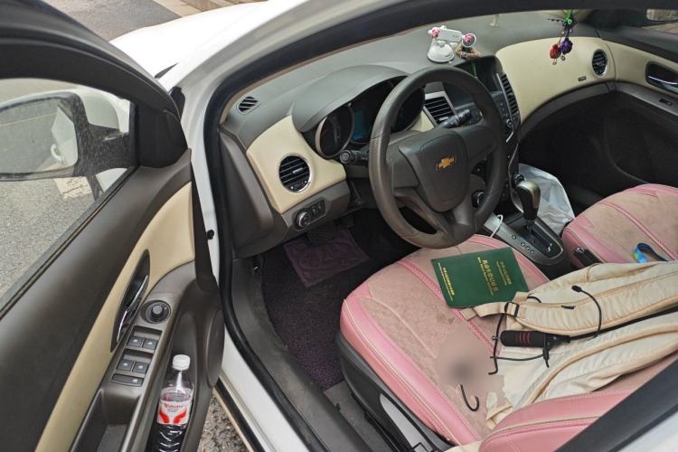 Used Chevrolet Cruze 2015 1.5L Classic SE AT Driver Seat
