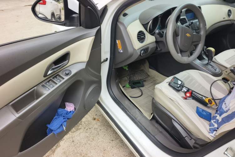 Used Chevrolet Cruze 2015 1.5L Classic SE AT Driver Seat