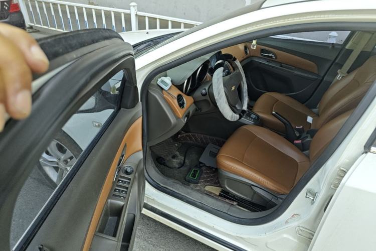 Used Chevrolet Cruze 2015 1.5L Classic SE AT Driver Seat
