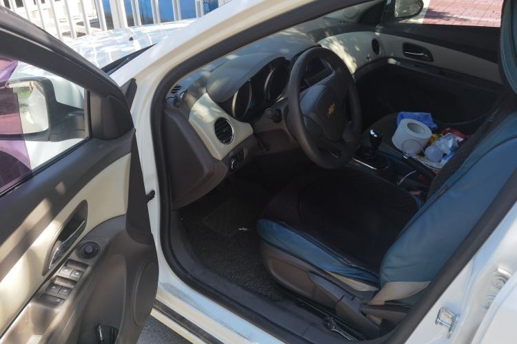 Used Chevrolet Cruze 2015 1.5L Classic SE MT Driver Seat