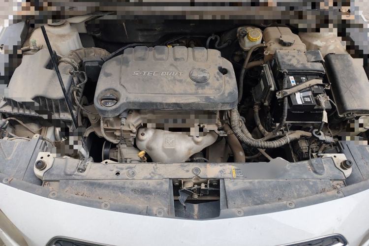 Used Chevrolet Cruze 2015 1.5L Classic SE MT Engine Bay