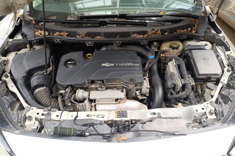 Used Chevrolet Cruze 2015 1.4T DCG Luxury Edition Engine Bay