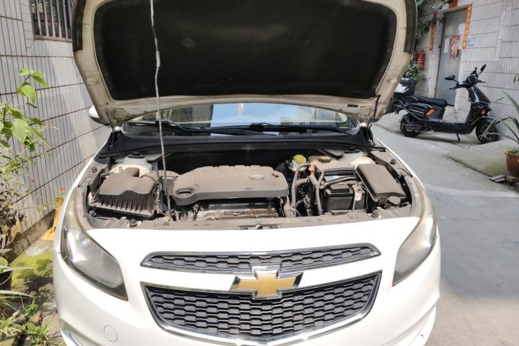 Used Chevrolet Cruze 2015 1.5L Classic SE MT Engine Bay