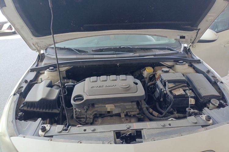 Used Chevrolet Cruze 2015 1.5L Classic SL MT Engine Bay
