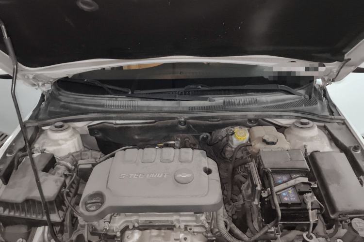 Used Chevrolet Cruze 2015 1.5L Classic SE MT Engine Bay