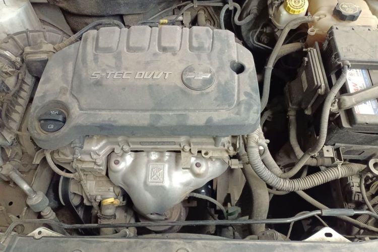 Used Chevrolet Cruze 2015 1.5L Classic SE MT Engine Bay