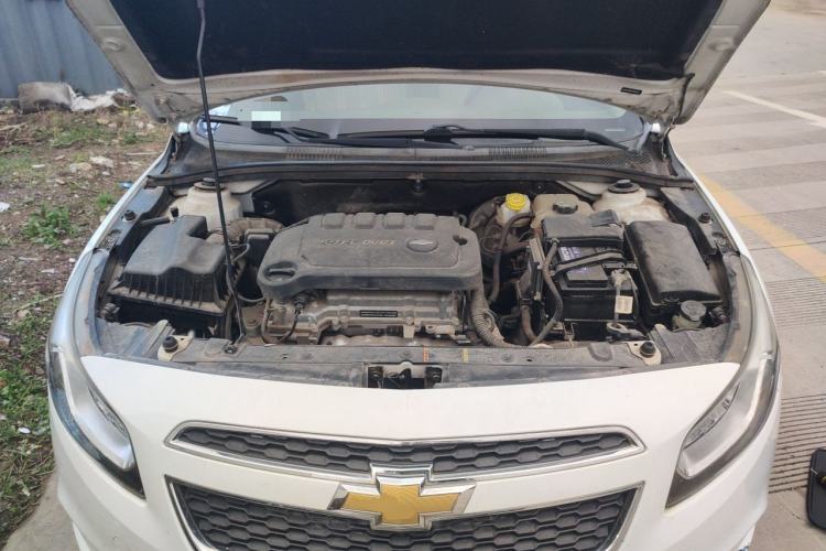 Used Chevrolet Cruze 2015 1.5L Classic SE MT Engine Bay