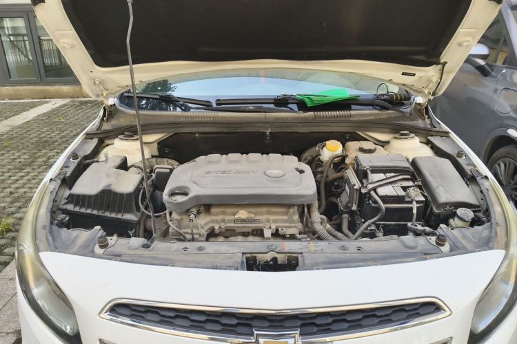 Used Chevrolet Cruze 2015 1.5L Classic SE MT Engine Bay