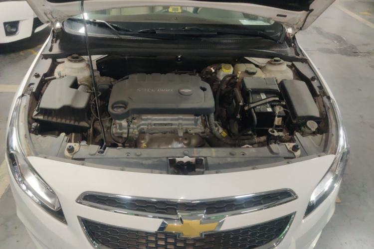 Used Chevrolet Cruze 2015 1.5L Classic SE AT Engine Bay