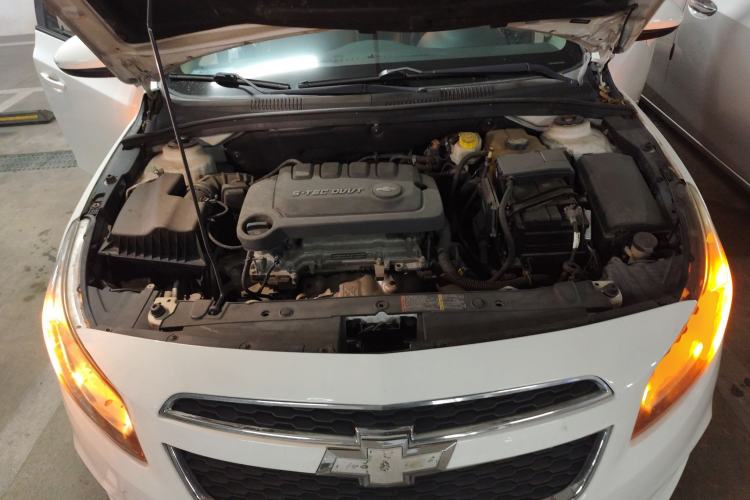 Used Chevrolet Cruze 2015 1.5L Classic SE AT Engine Bay