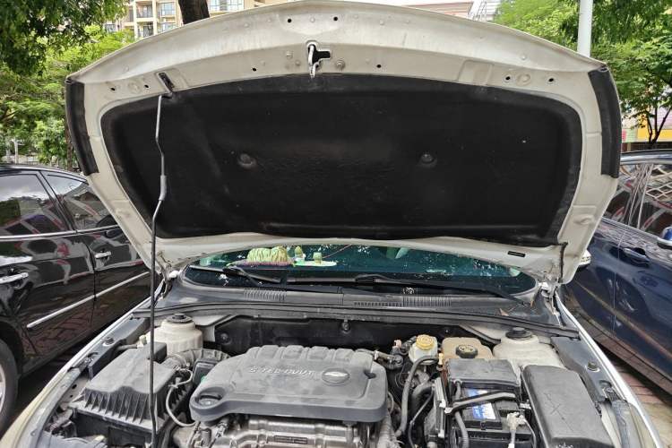 Used Chevrolet Cruze 2015 1.5L Classic SE AT Engine Bay