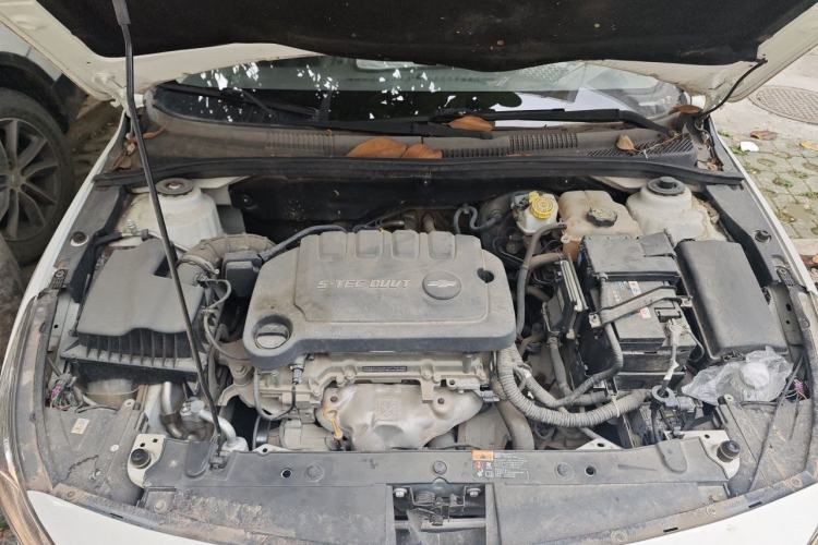 Used Chevrolet Cruze 2015 1.5L Classic SL MT Engine Bay