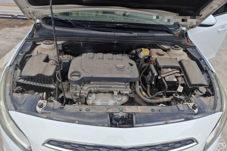 Used Chevrolet Cruze 2015 1.5L Classic SE AT Engine Bay