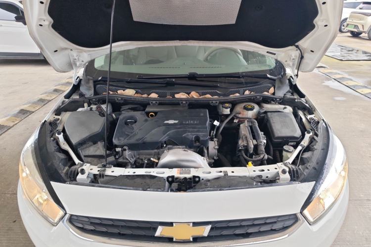 Used Chevrolet Cruze 2015 1.5L Manual Fashion Edition Engine Bay