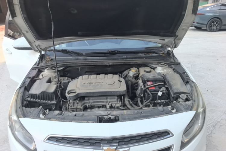 Used Chevrolet Cruze 2015 1.5L Classic SE MT Engine Bay