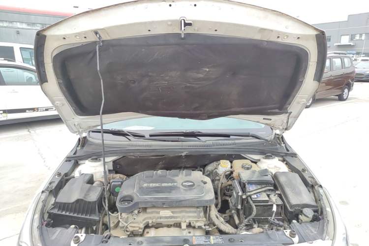 Used Chevrolet Cruze 2015 1.5L Classic SE MT Engine Bay