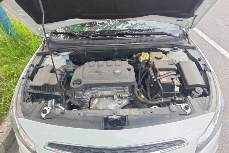 Used Chevrolet Cruze 2015 1.5L Classic SE AT Engine Bay