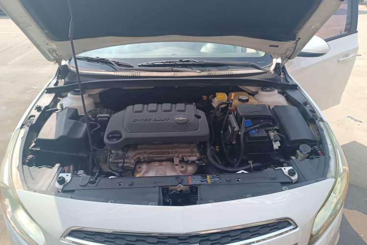 Used Chevrolet Cruze 2015 1.5L Classic SE AT Engine Bay