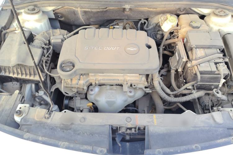 Used Chevrolet Cruze 2015 1.5L Classic SE MT Engine Bay
