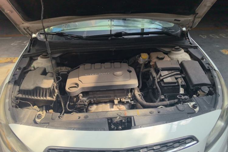 Used Chevrolet Cruze 2015 1.5L Classic SE MT Engine Bay