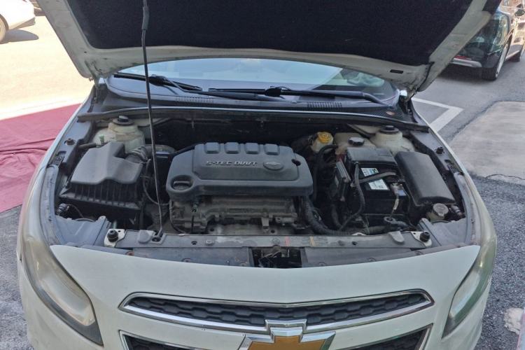 Used Chevrolet Cruze 2015 1.5L Classic SE MT Engine Bay