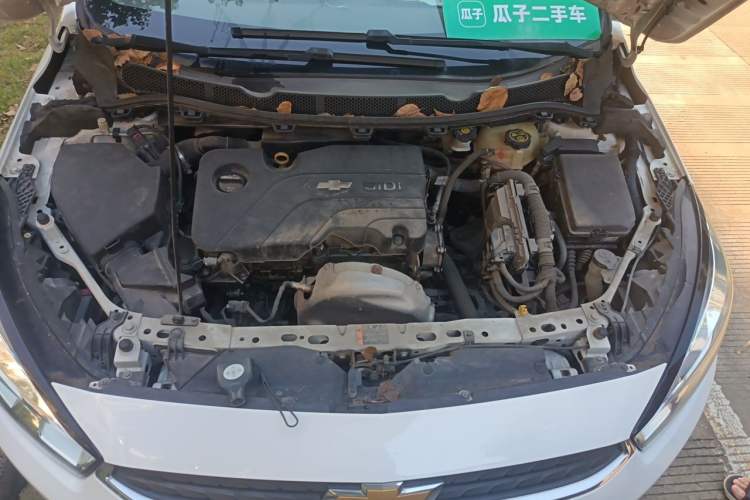 Used Chevrolet Cruze 2015 1.5L Automatic Fashion Navigation Edition Engine Bay