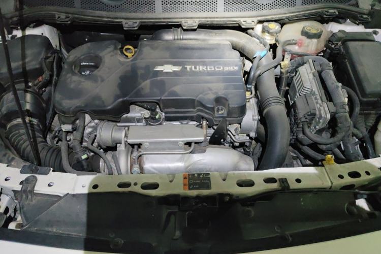 Used Chevrolet Cruze 2015 1.4T DCG Luxury Edition Engine Bay