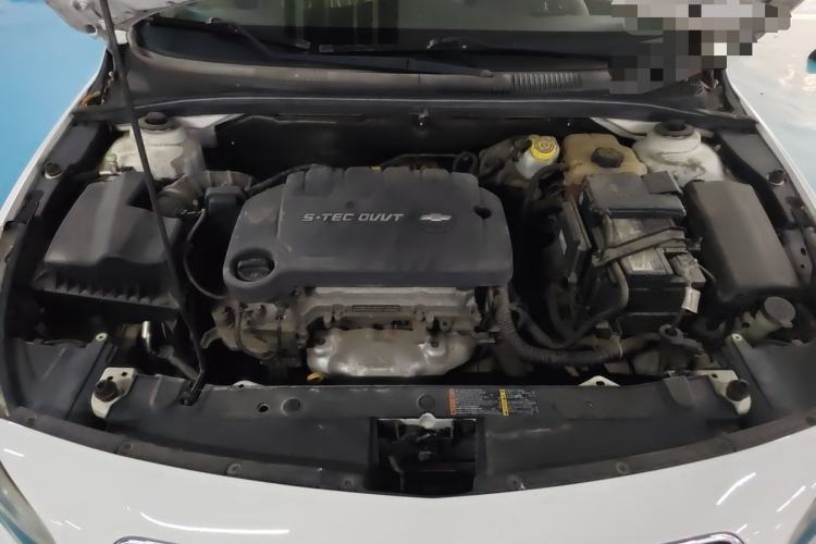 Used Chevrolet Cruze 2015 1.5L Classic SE MT Engine Bay