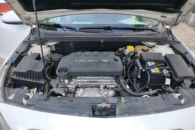 Used Chevrolet Cruze 2015 1.5L Classic SE AT Engine Bay