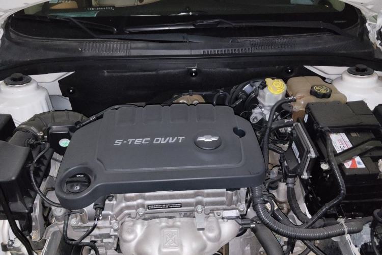 Used Chevrolet Cruze 2015 1.5L Classic SL MT Engine Bay