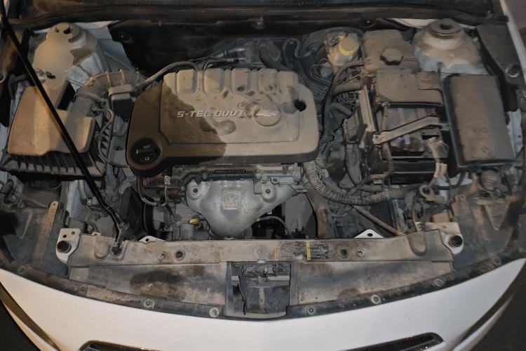 Used Chevrolet Cruze 2015 1.5L Classic SL MT Engine Bay