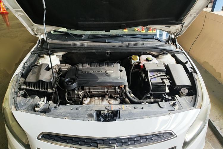 Used Chevrolet Cruze 2015 1.5L Classic SE MT Engine Bay