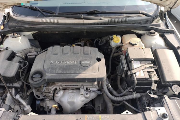 Used Chevrolet Cruze 2015 1.5L Classic SE MT Engine Bay