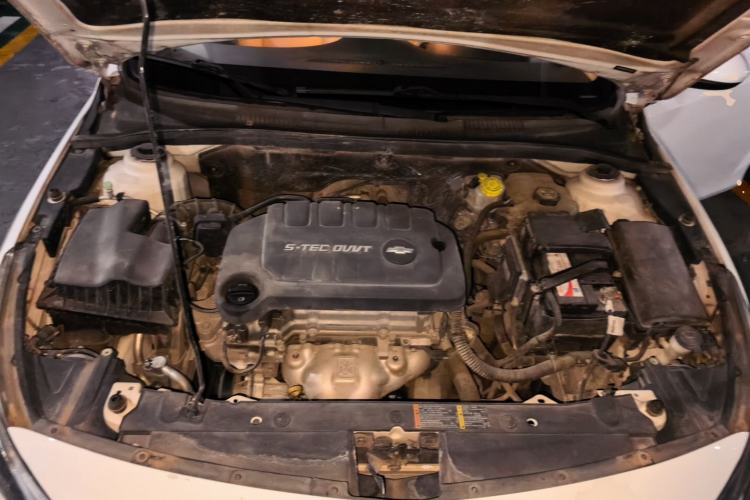 Used Chevrolet Cruze 2015 1.5L Classic SL MT Engine Bay