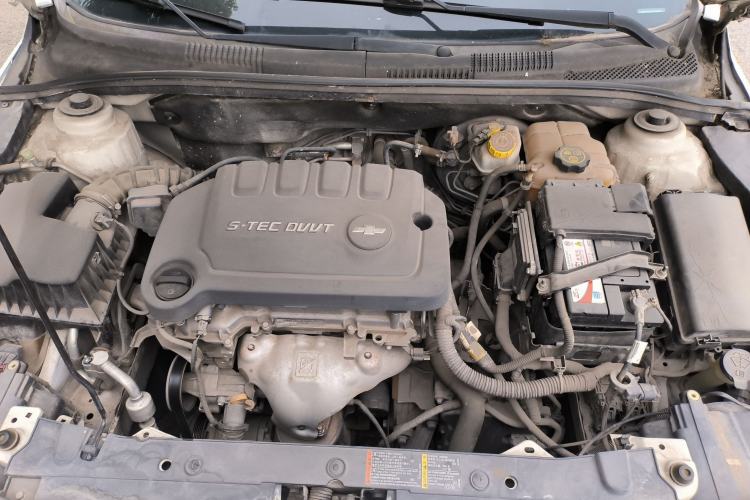 Used Chevrolet Cruze 2015 1.5L Classic SE AT Engine Bay