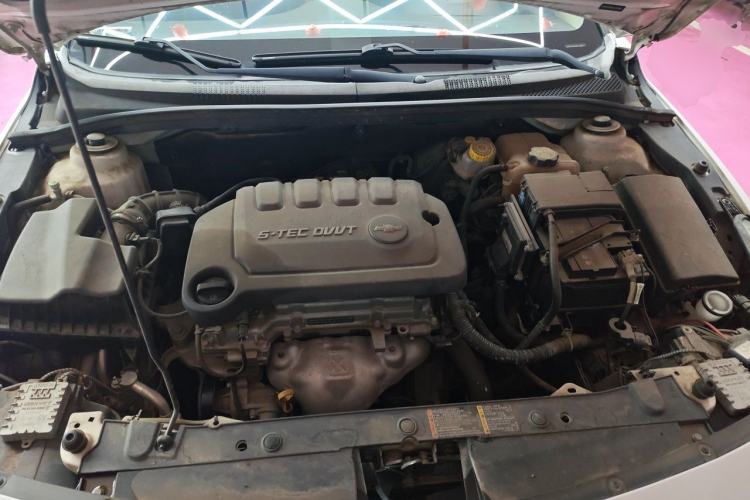 Used Chevrolet Cruze 2015 1.5L Classic SL MT Engine Bay