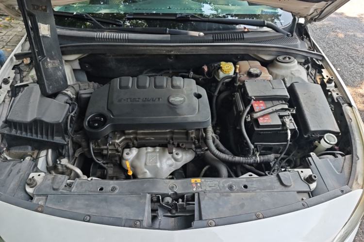 Used Chevrolet Cruze 2015 1.5L Classic SE AT Engine Bay