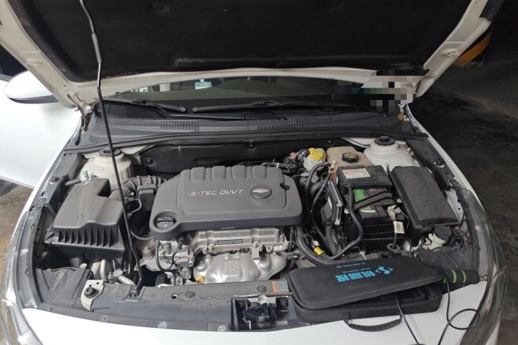 Used Chevrolet Cruze 2015 1.5L Classic SE AT Engine Bay
