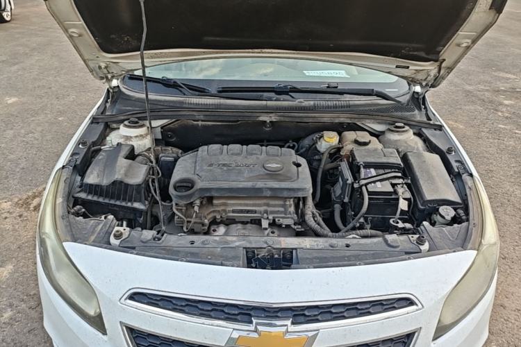 Used Chevrolet Cruze 2015 1.5L Classic SL MT Engine Bay