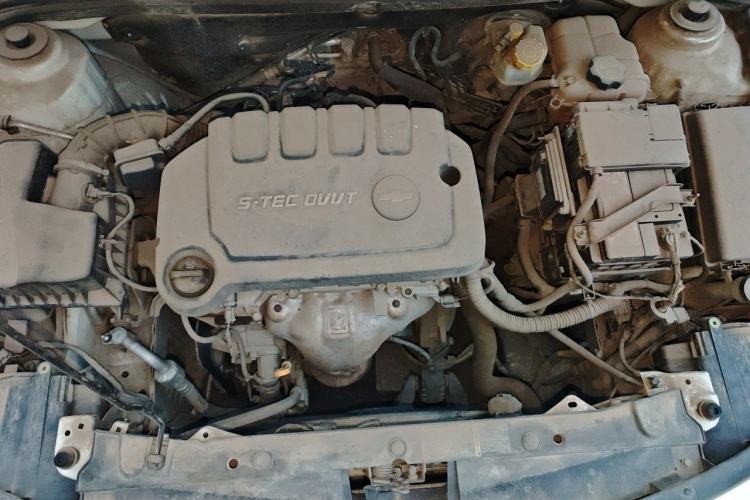 Used Chevrolet Cruze 2015 1.5L Classic SL MT Engine Bay