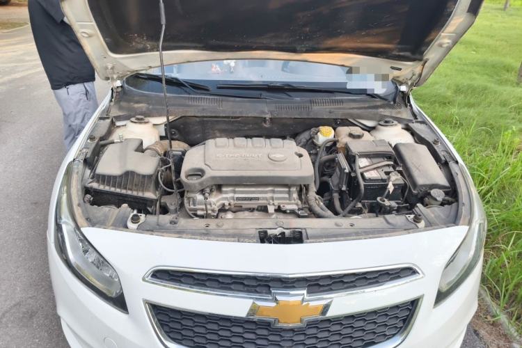 Used Chevrolet Cruze 2015 1.5L Classic SE MT Engine Bay