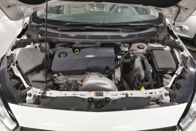 Used Chevrolet Cruze 2015 1.5L Automatic Luxury Edition Engine Bay
