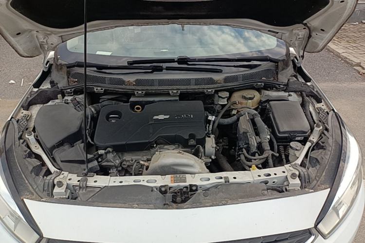 Used Chevrolet Cruze 2015 1.5L Manual Elite Edition Engine Bay