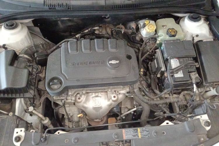 Used Chevrolet Cruze 2015 1.5L Classic SE AT Engine Bay