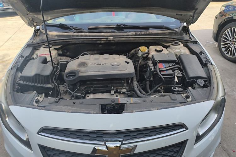 Used Chevrolet Cruze 2015 1.5L Classic SE MT Engine Bay