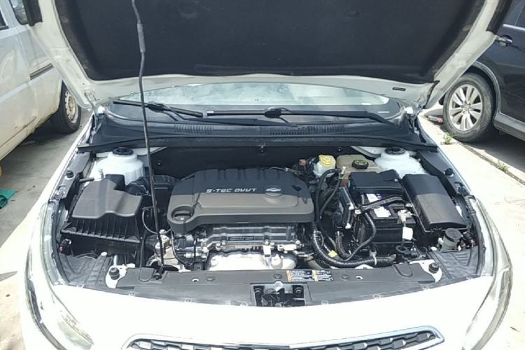 Used Chevrolet Cruze 2015 1.5L Classic SE AT Engine Bay