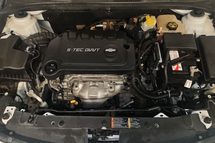 Used Chevrolet Cruze 2015 1.5L Classic SE AT Engine Bay