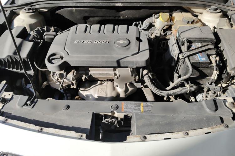 Used Chevrolet Cruze 2015 1.5L Classic SE MT Engine Bay